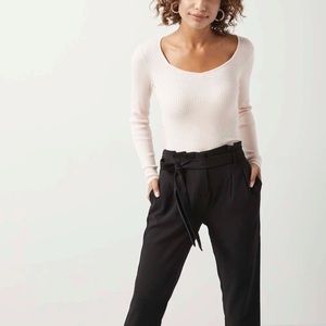 RW&CO Sweetheart-Neckline Fitted Ribbed Sweater